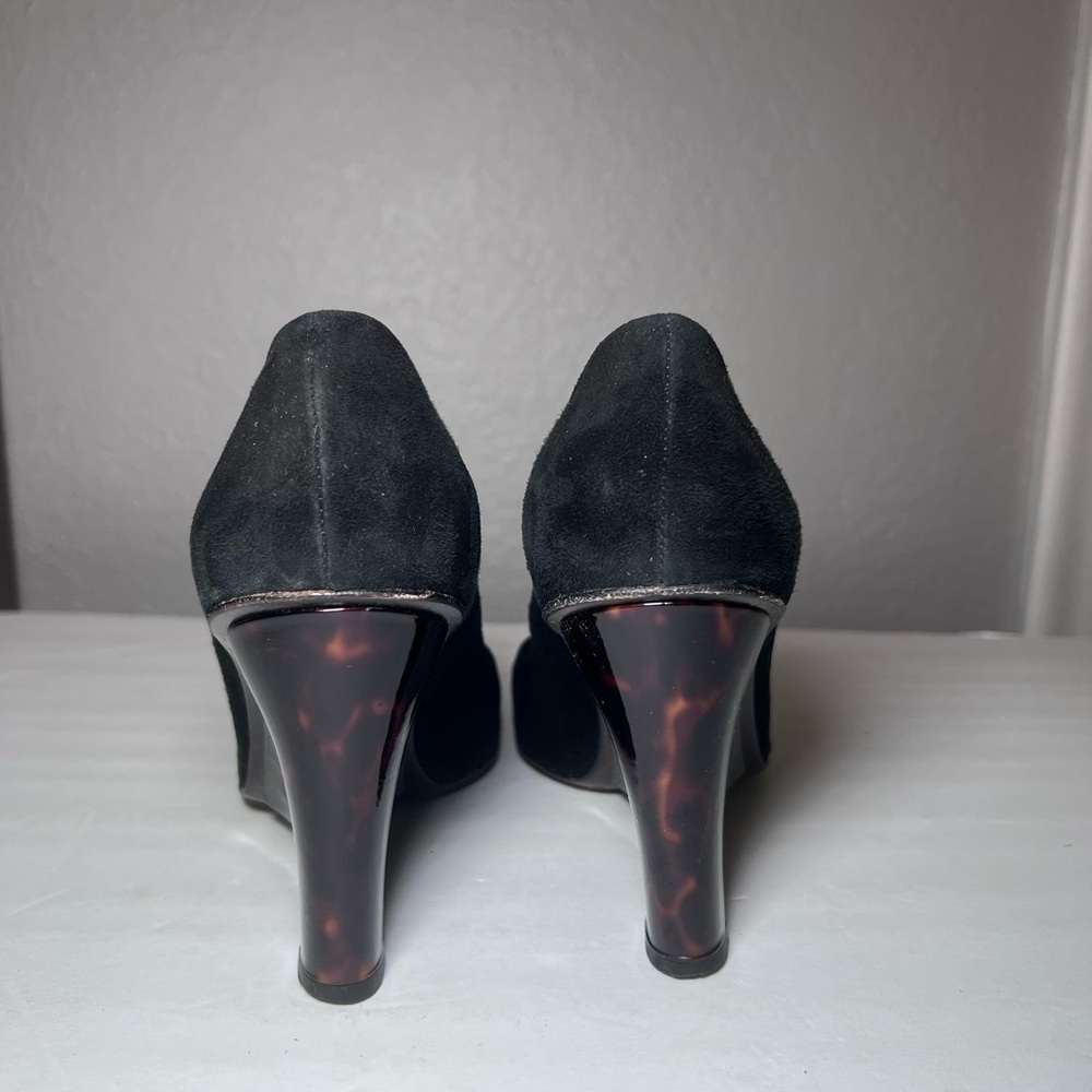 Stuart Weitzman Black Peep Toe Wedges Tortoiseshell Pattern - Picture 8 of 11